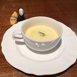 カシュアル オ アリス - かぼちゃの冷製スープ
            とても薄味で優しい風味