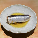 東麻布 天本 - イワシイオイルサーディン