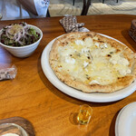 CHEESE & PIZZA WORKS AWAJISHIMA - 