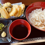 ななしのうどん - あごだしざる細麺(大盛)＝800円
            野菜天(福岡産)＝350円