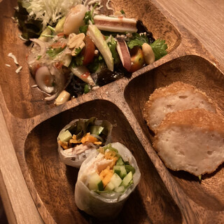 タイ酒場 ラーンラオ_1