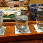 富山×居酒屋 ヨイチャベ - 本日の日本酒飲み比べ990円税込
