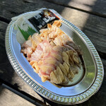 地鶏の元 - 皮は軽く炙られていて中はピンク。