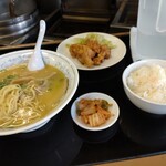 Kamomachi Ramen - 唐揚定食