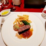 ザ・ペニンシュラ東京 - メインの和牛サーロインステーキ