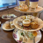 タイニー トリア アフタヌーンティー＆カフェ - 