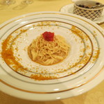 トゥ・ラ・ジョア - 落花生とボッタルカの冷製パスタ