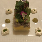 ル・ブルギニオン - 前菜：鯵のタルタル ジャガイモのサラダとスクランブルエッグ