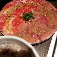 原宿焼肉 KINTAN - 名物のユッケ