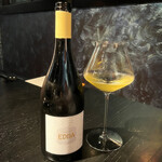 イル ネッビオ - お魚料理に合わせて白ワインをオーダー。シャルドネ品種のイタリアワイン『EDDA2020』をチョイス。