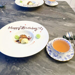 スープとカレー ボンジョルネ - ●デザート
      枝豆風味のティラミス