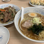 ぎょうざの満洲 - レバニラ炒め　満州ラーメン