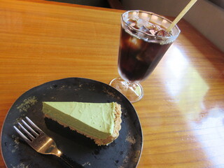 Caff'e la casa - 【抹茶のレアチーズケーキ】＆【アイスコーヒー】