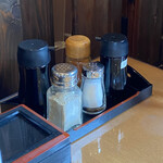 お食事処 ひぜん - 基本の卓上