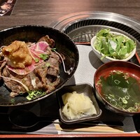 肉匠 牛虎 西中島店 - 