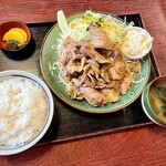 ドライブイン幸華 - 焼肉定食