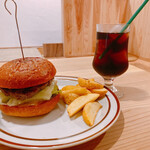 ツムジヤ - ハンバーガー　¥950