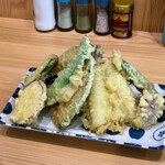 ひすいそば専門店 かわせみ - 山女魚入り天ぷら