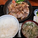 とんかつ和食 豚花百万石 - ご飯は真っ白「北条米」