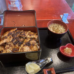 国府 ぶた丼Ｘ  - 