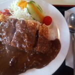 一力 - チキンカツカレー880円。