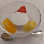 東天閣 - ココナッツミルクのプリン