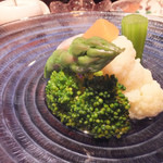 まな板の上の旬　ぽぽぽん - ブロッコリーとカリフラワー