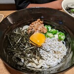 ガスト - 納豆しらすの冷やしぶっかけうどん¥769