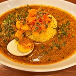 カフェブーサン - チキンサワークリームカレー900円税込　サラダ付き