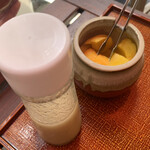 洋食の朝日 - テーブルセット2