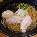 麺屋 咲 - 煮干し醤油ラーメンに味たまトッピング