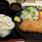 揚げ太郎 - 厚切りロースかつ定食