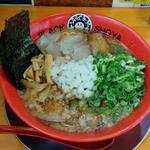 ぶらっくラー麺 しょうや - 背脂ブラックラーメン (税込)800円 (2022.09.03)