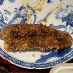 銀座 しのはら - ヤマメのフライに山椒が振られてて甘味がピシッと張り詰める