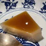 銀座 しのはら - 白小豆の水羊羹に黒蜜