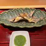 銀座 しのはら - 鮎の塩焼き
      
      ○琵琶湖の若鮎
      ○郡上八幡の長良川の若鮎
      ○蓼酢ペースト
      