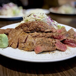 キャトルラパン - 400g 山葵醤油・塩胡椒のお肉 正面から