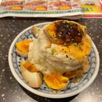 餃子スーパー酒場 - 料理は半熟ポテトサラダからスタートです。
             