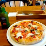 赤い三角屋根 - 料理写真:マルゲリータ