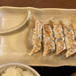 味噌ラーメン はちべえ - セットの餃子