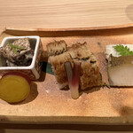 味ひろ - [前菜]
      利休麩胡麻和え、丸十、鱧寿司、蒸し鮑、蛸の子