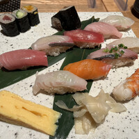 いぶき 東京駅 TEKKO avenue - 握り盛り合わせ１０巻（税込み２８００円）