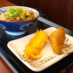 Marugame Seimen - 鬼おろし肉ぶっかけうどんとイカ天ぷらといなり