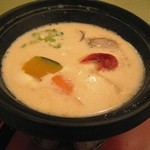 清流山水花 あゆの里 - 黒豚と地野菜の球磨産牛乳鍋