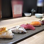 創作料理Sushi楓 - ◆お任せ５貫（1,089円：税込）・・シャリは米酢、握りは大きめ。