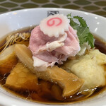 鶯屋 - 醤油ワンタン麺（1000円）