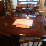 インド・ベンガル料理レストラン アラム - テーブル席