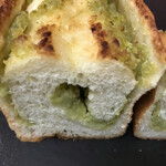 もりの下のパン店 - 断面図