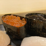 Sushi Jin - イクラ、タラバの内子