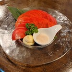 Sumibiyaki Sakaba Torikou - 福岡産完熟トマトのスライス。